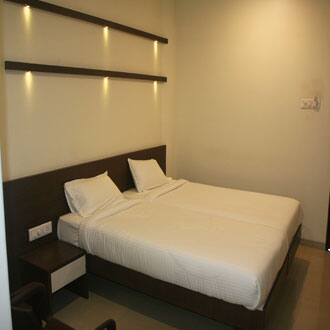 Hotel GomatGiri Lodging And Boarding, Aurangabad 4